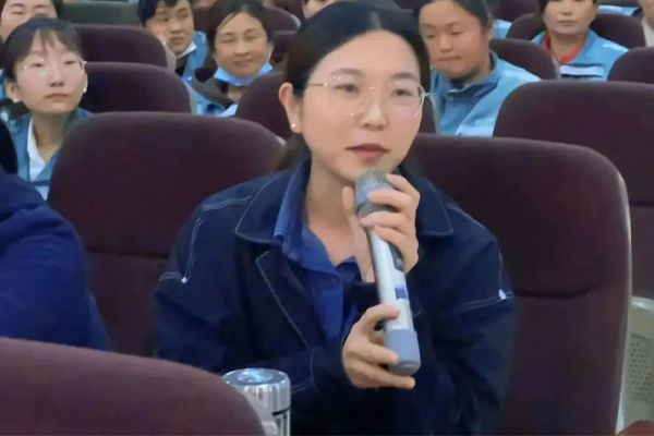 建设幸福企业 创建幸福家庭 | 一滕新材料开展职场高情商沟通和子女教育培训