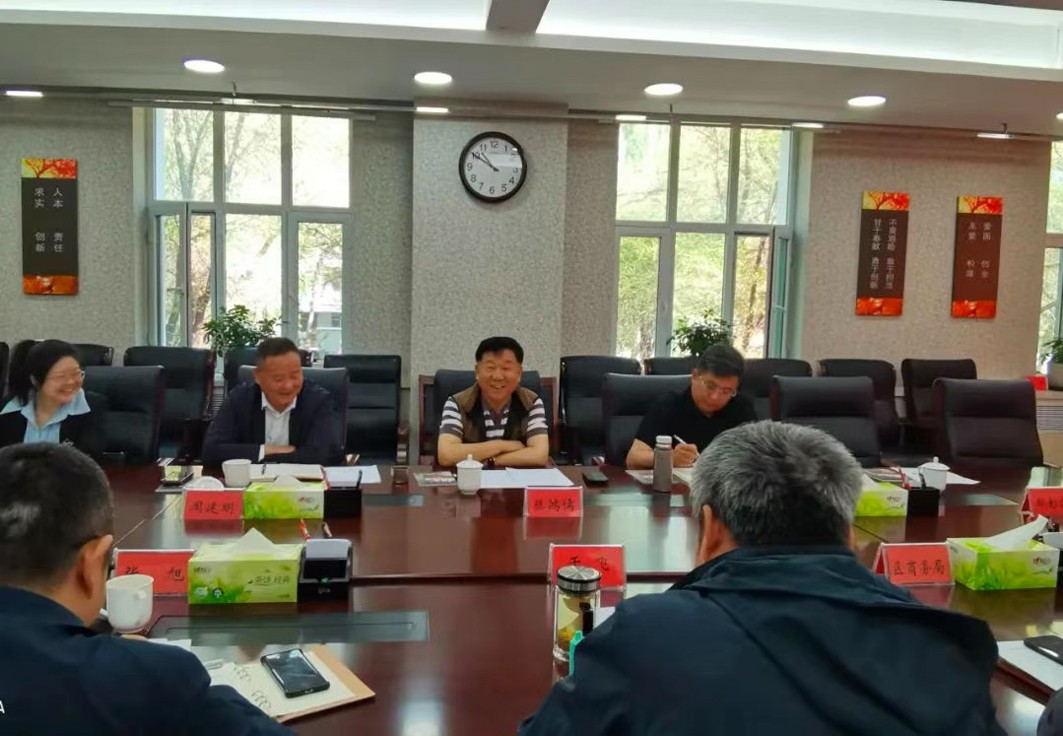 滕鸿儒董事长到克拉玛依拜访交流