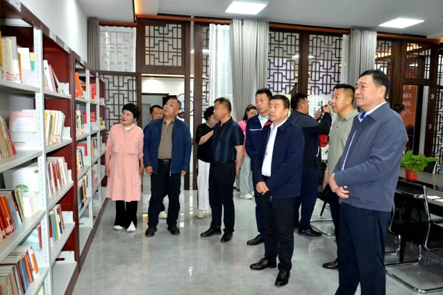 哈密市工商联考察团到一滕集团参观考察