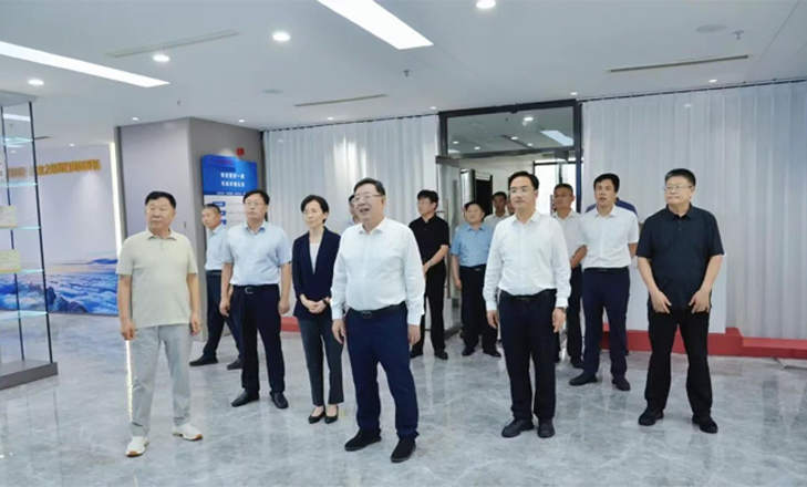泰安市委书记杨洪涛到一滕集团调研