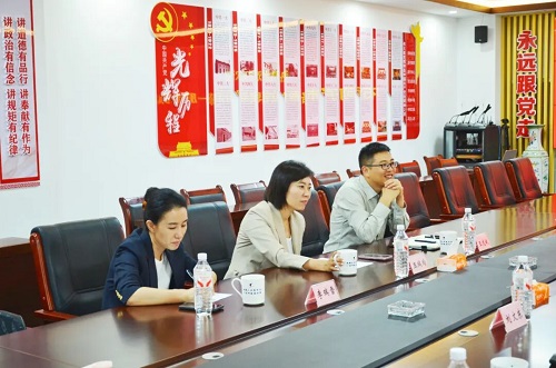 新疆生产建设兵团第八师石河子市市领导莅临一滕集团参观考察