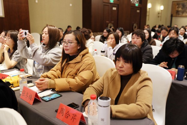 从礼仪规范到心理赋能的全面成长——集团商务礼仪及职业心理健康培训心得合集（三）