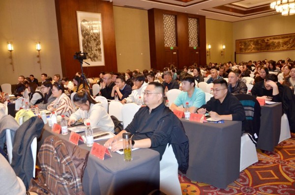 从礼仪规范到心理赋能的全面成长——集团商务礼仪及职业心理健康培训心得合集（五）