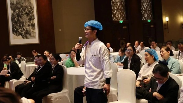 人人讲安全 个个会应急 | 酒店开展2026年安全生产月专题培训暨消防疏散实战演练